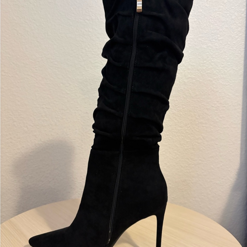 Chic Black Women's Faux Suede Heeled Boots - Picture 4 of 7